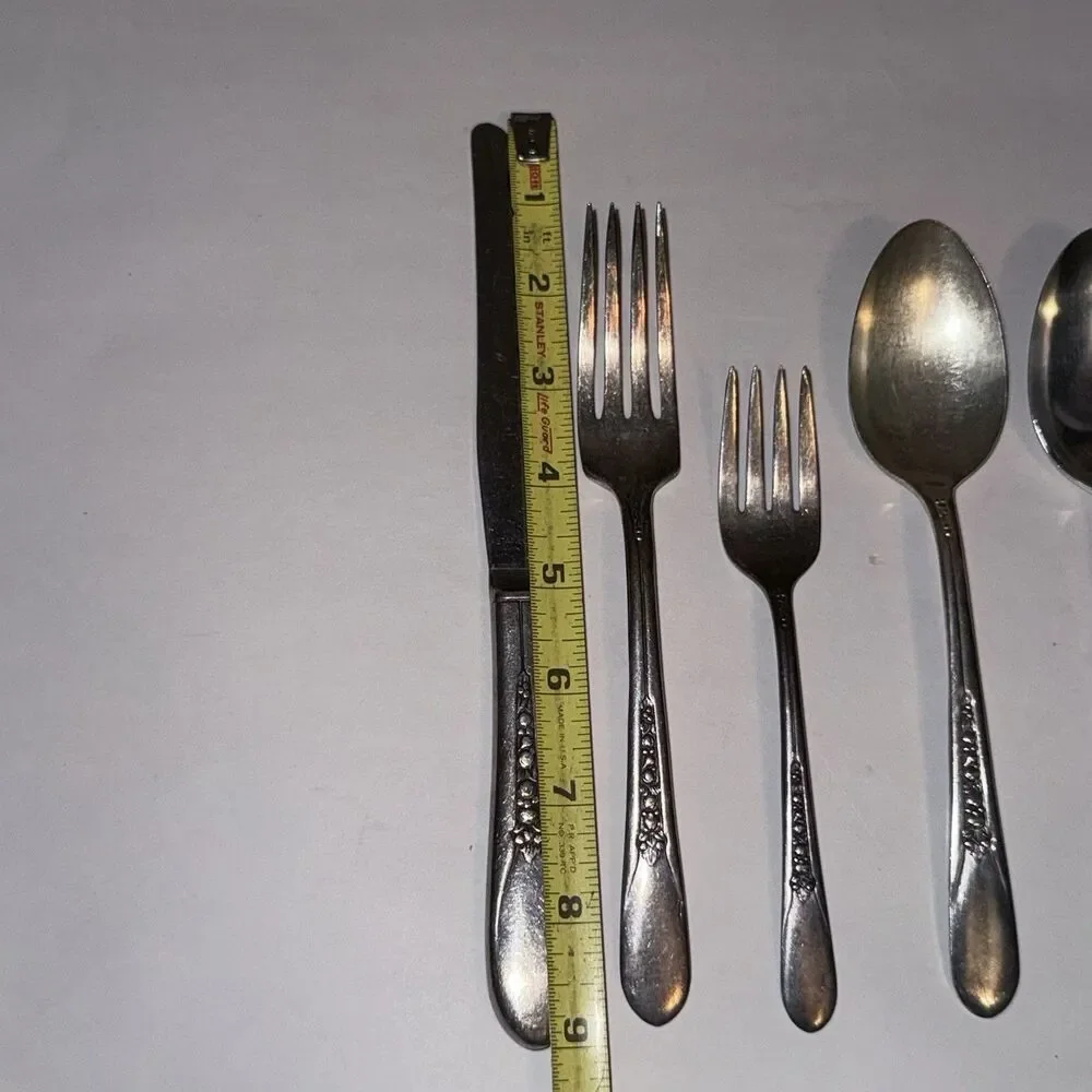 Set Of 5 Wm A Rogers MPG. CO Original Silver Plate Spoons, Forks And Knife